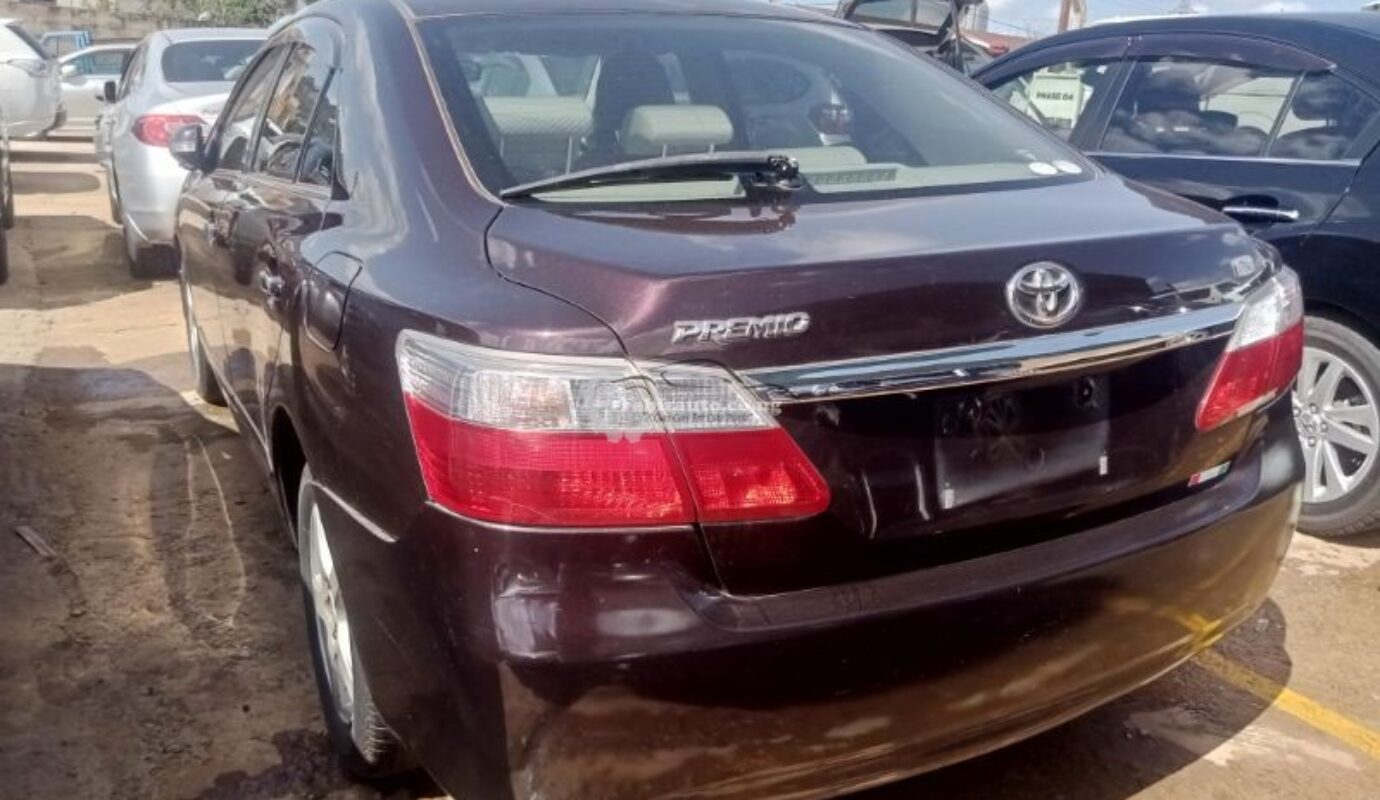 Toyota Premio