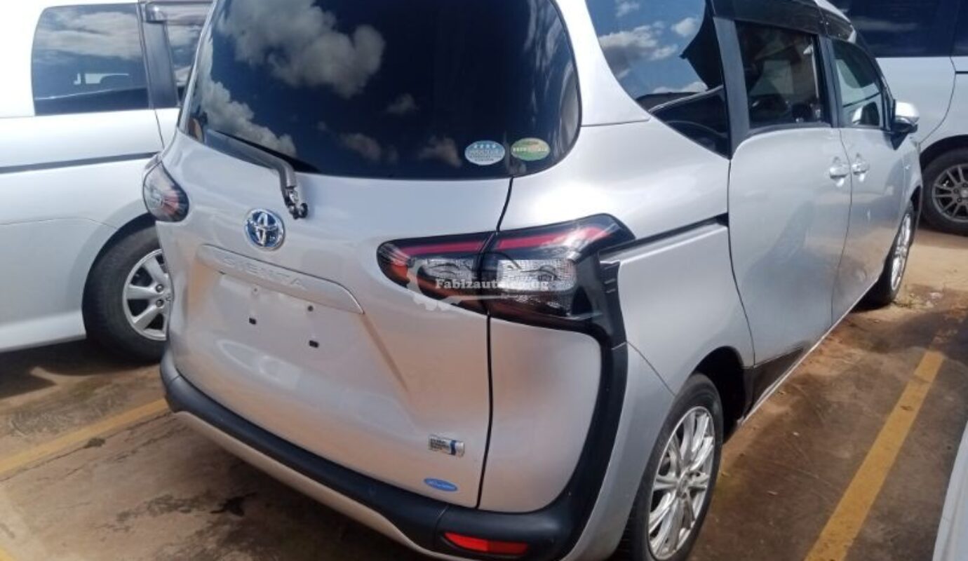 Toyota Sienta