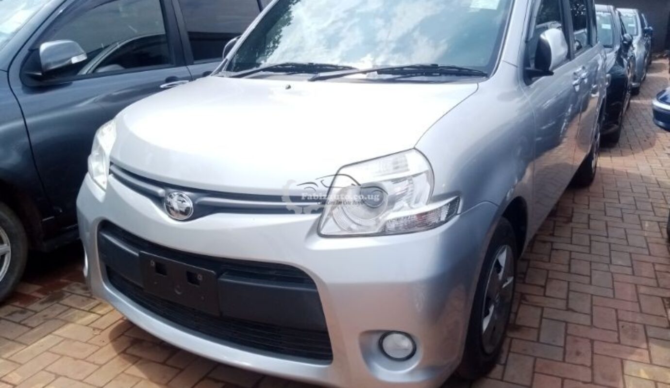 Toyota Sienta