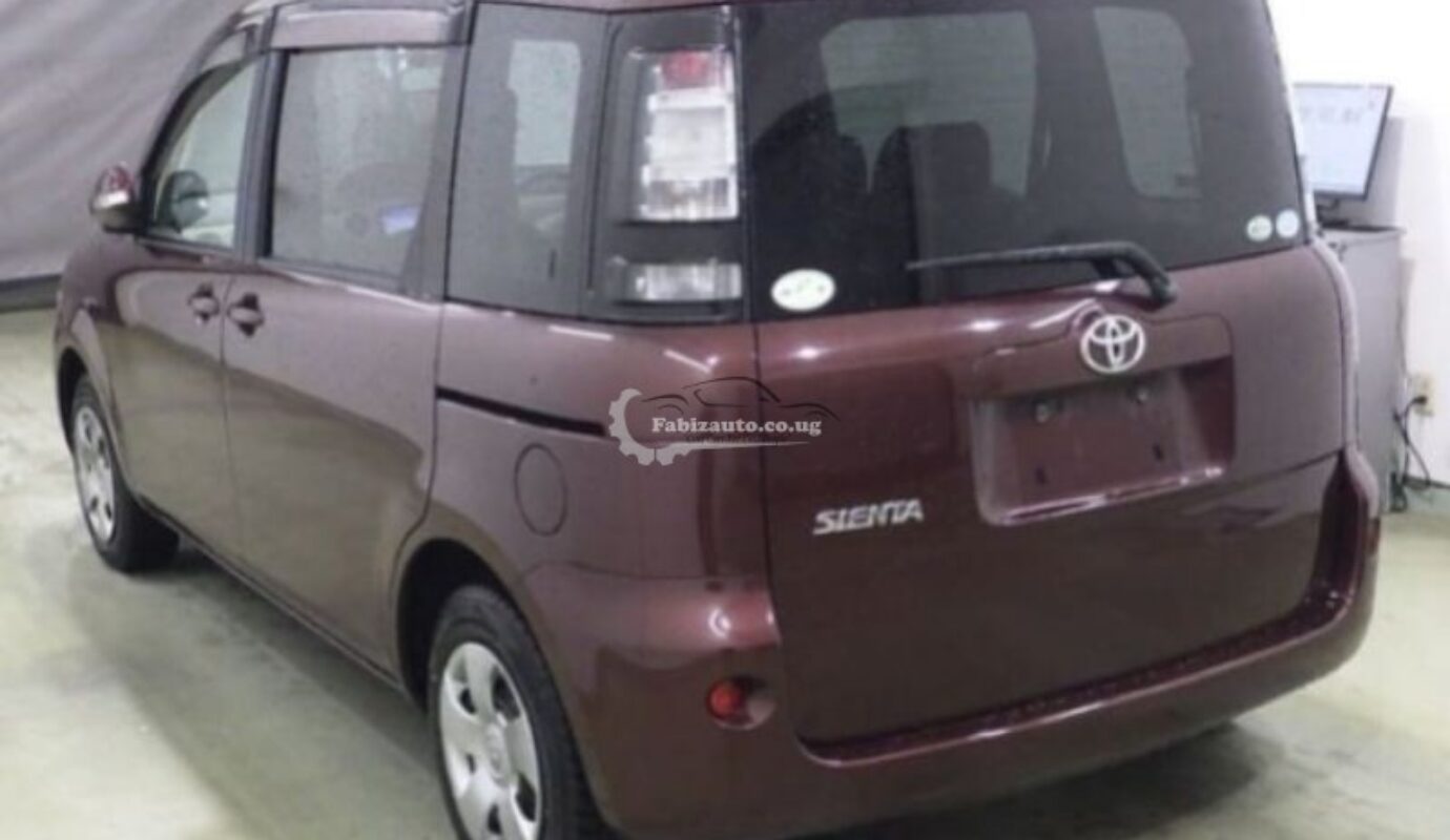 Toyota Sienta