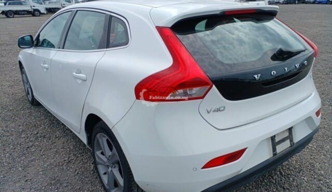 Volvo V40