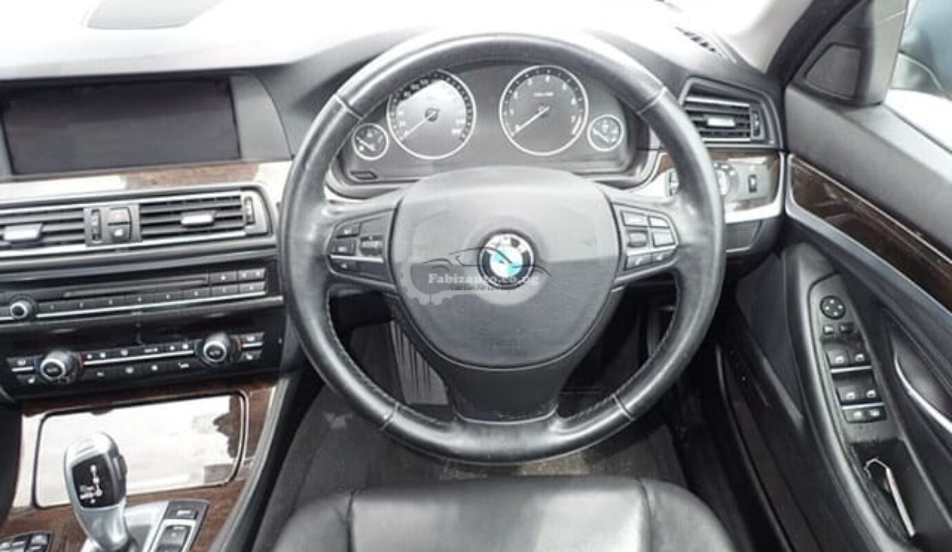 BMW 528i