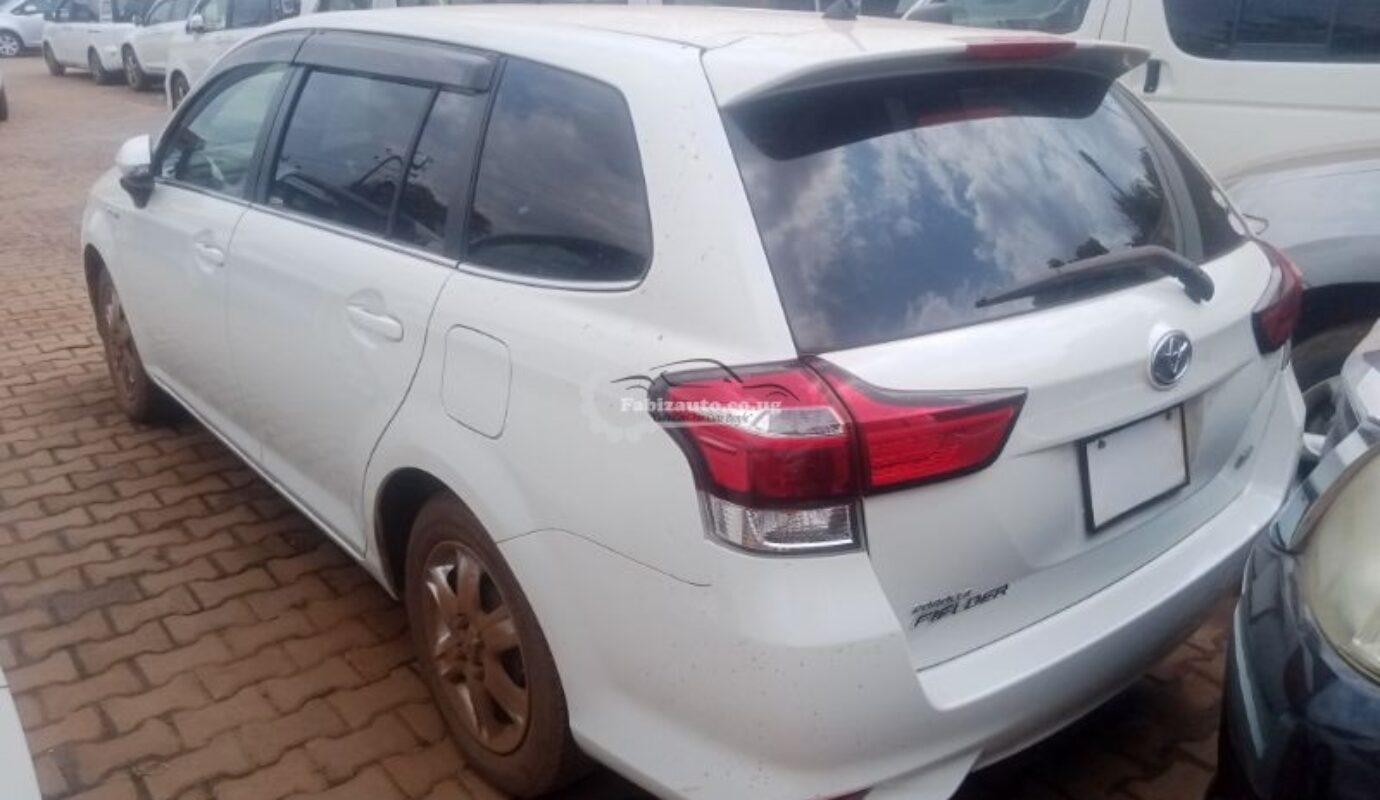 Toyota Fielder Hybrid