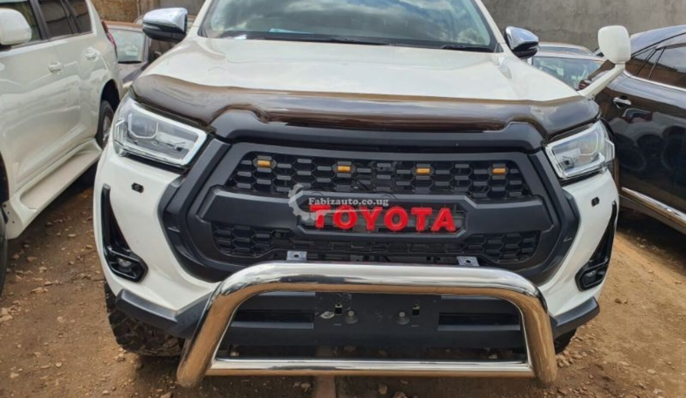 TOYOTA HILUX TRD