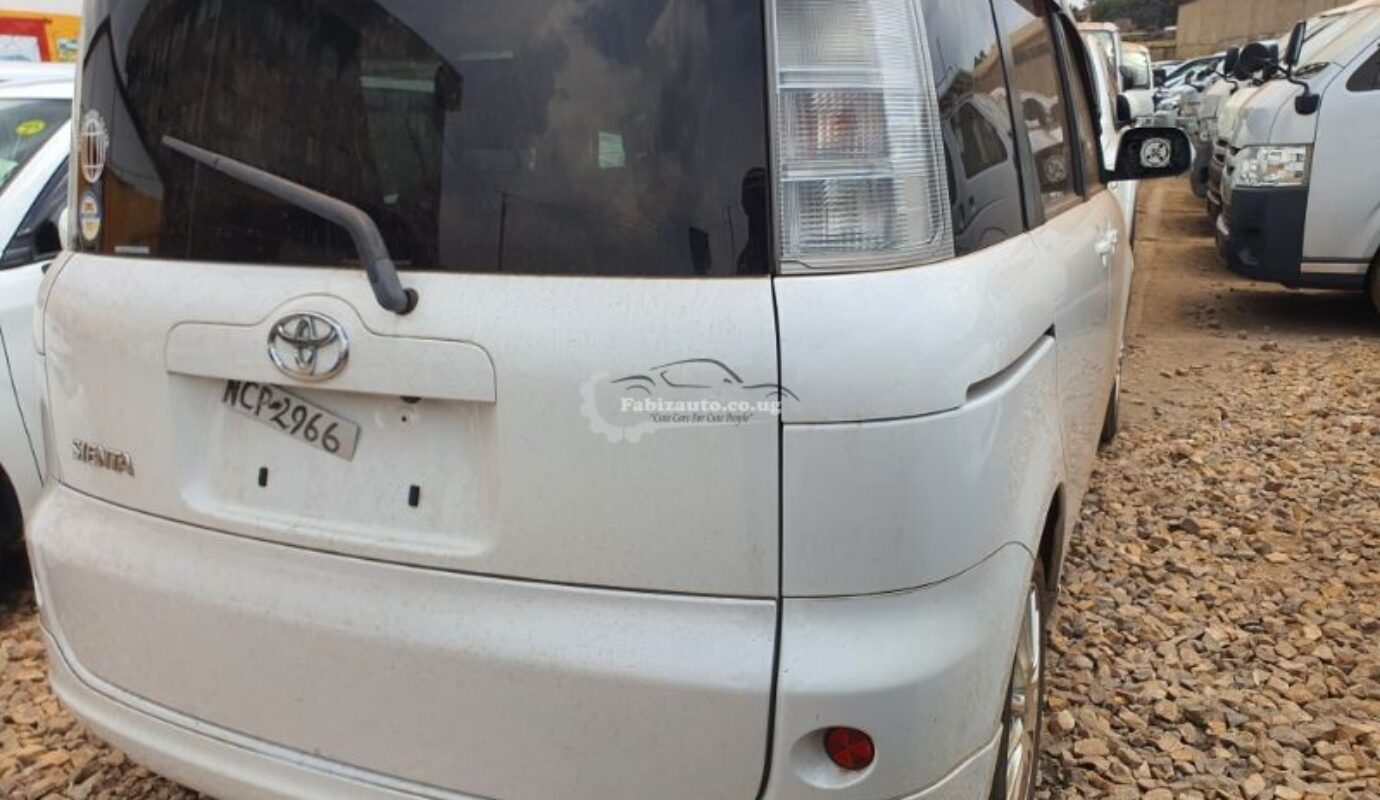 TOYOTA SIENTA