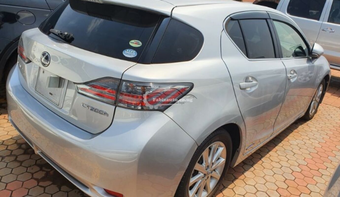 LEXUS CT200h