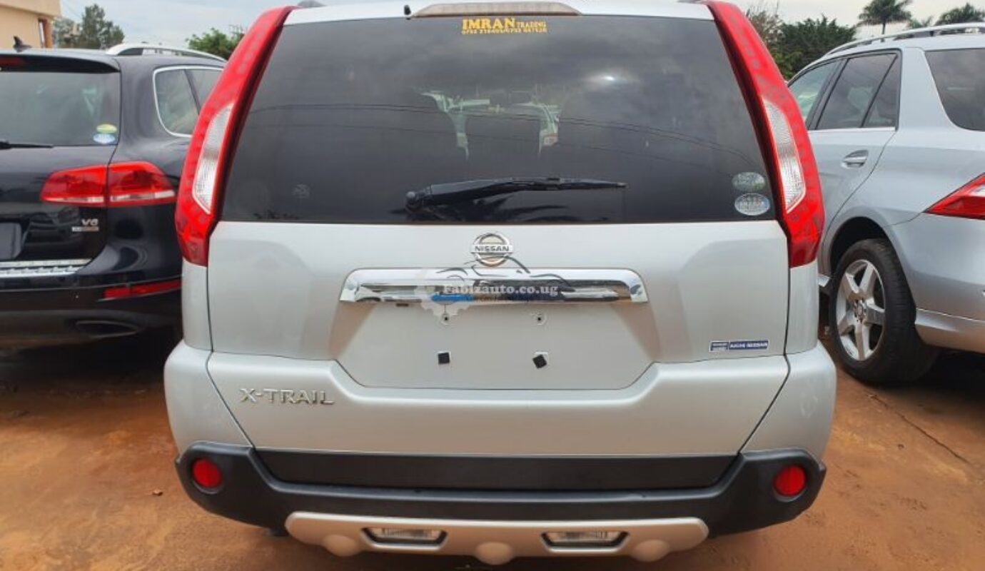 NISSAN X TRAIL