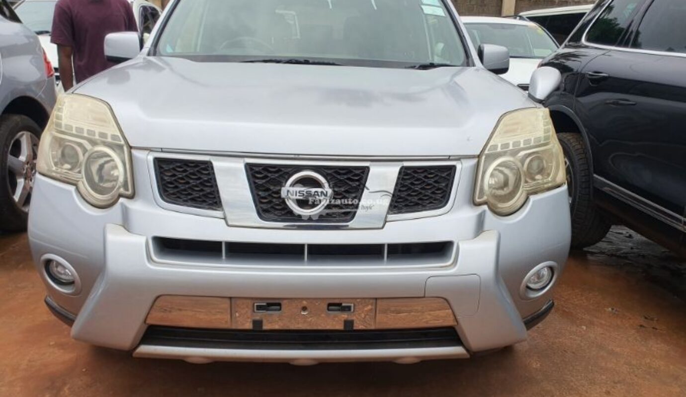 NISSAN X TRAIL