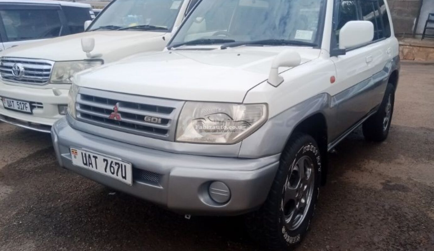 Mitsubishi Pajero io