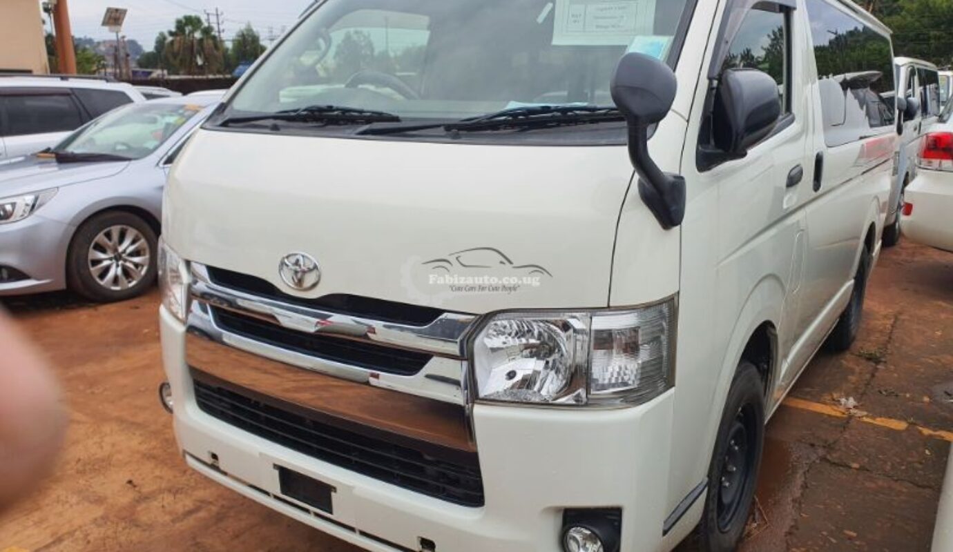 TOYOTA HIACE