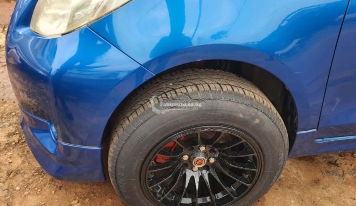 TOYOTA VITZ RS