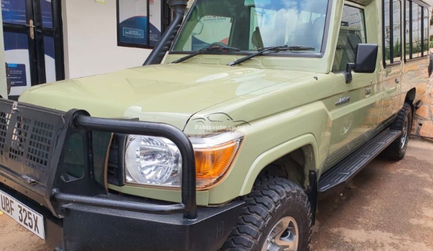 TOYOTA SAFARI LANDCRUISER 4×4