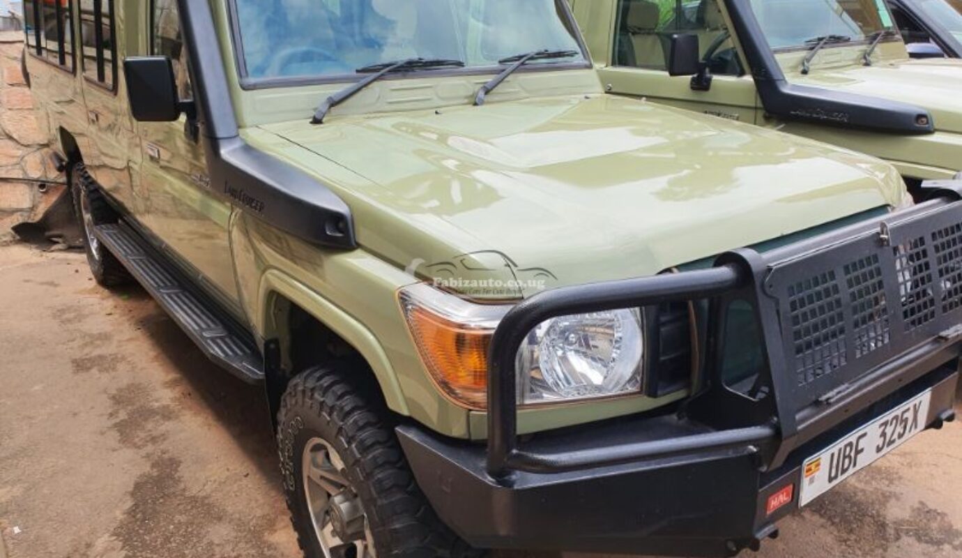 TOYOTA SAFARI LANDCRUISER 4×4