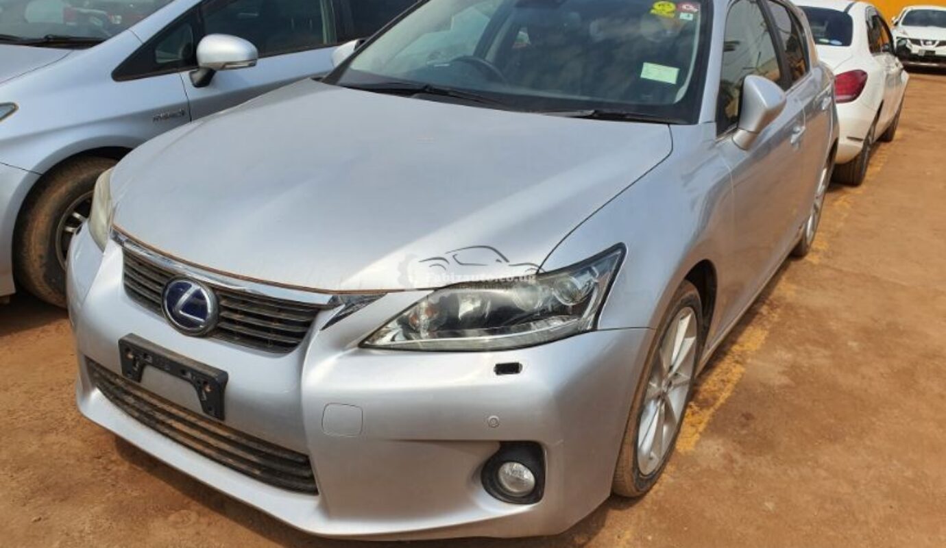 LEXUS CT200H