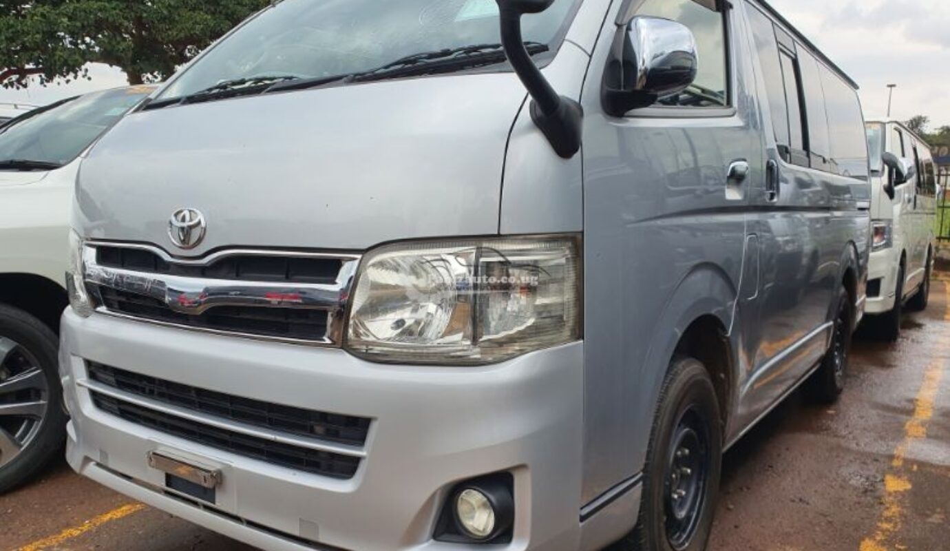 TOYOTA HIACE SUPER GL