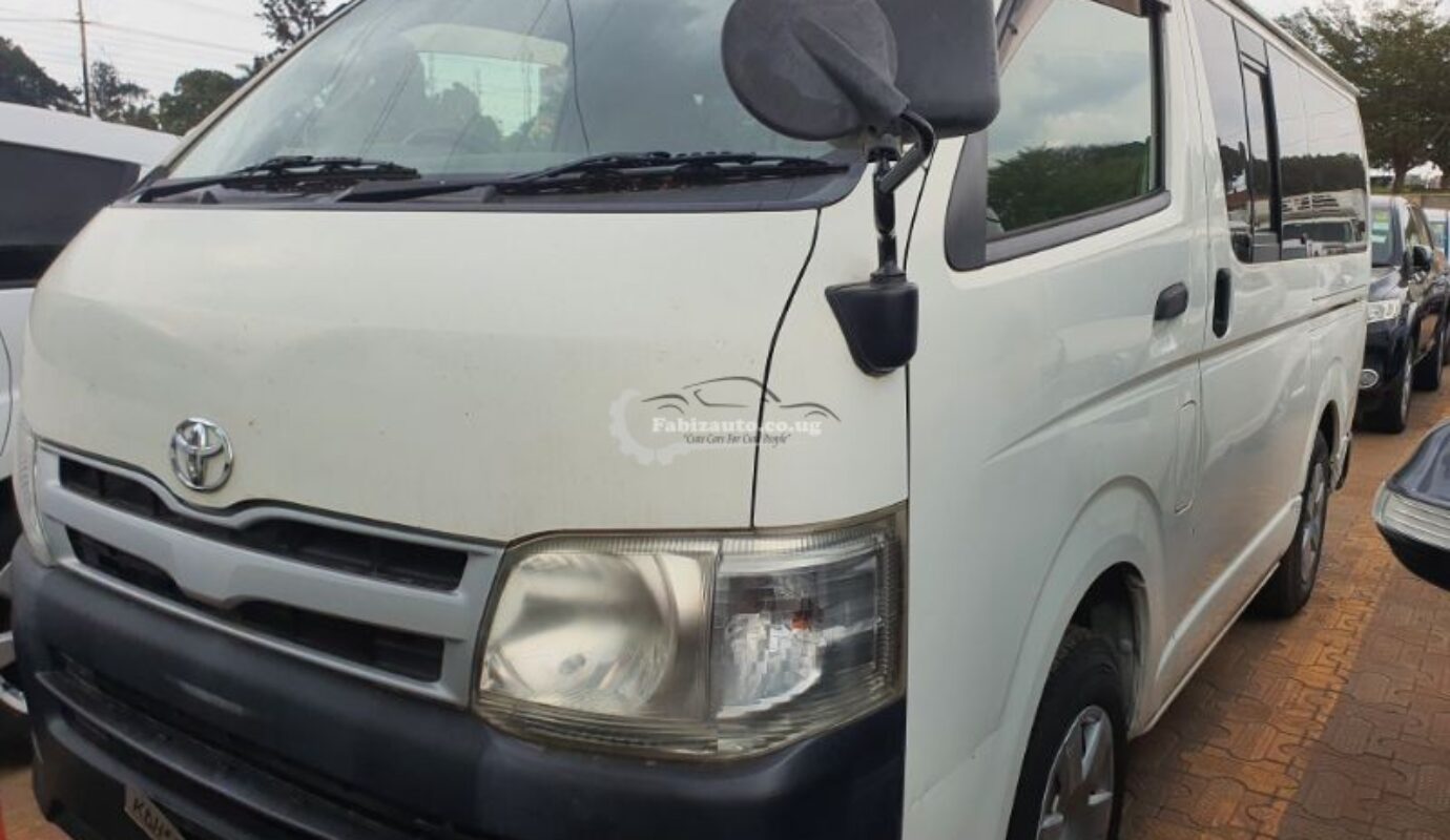 TOYOTA HIACE