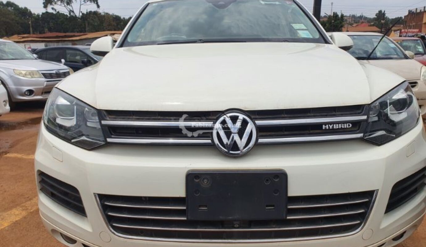 VOLKSWAGEN TOUAREG