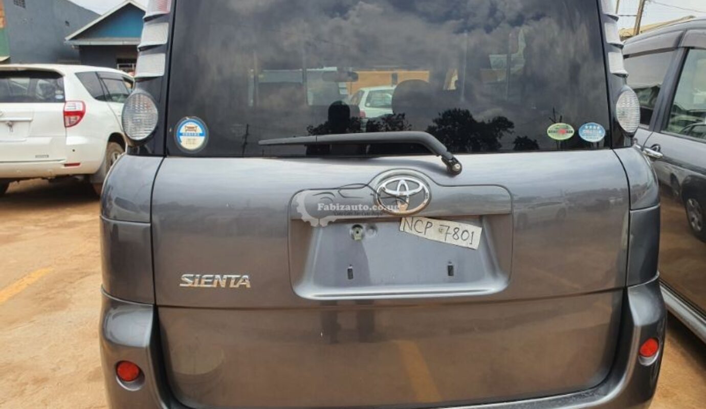 TOYOTA SIENTA