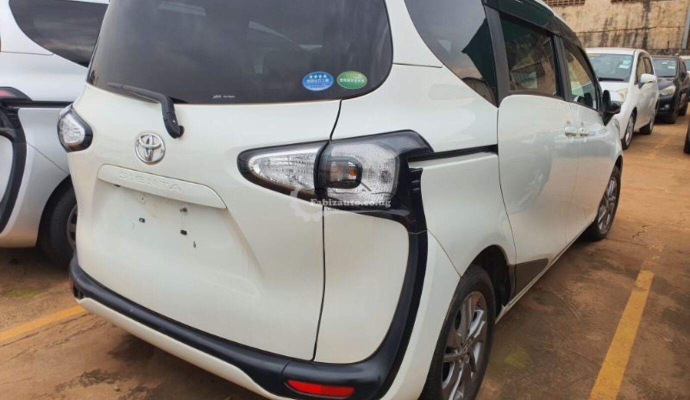 TOYOTA SIENTA