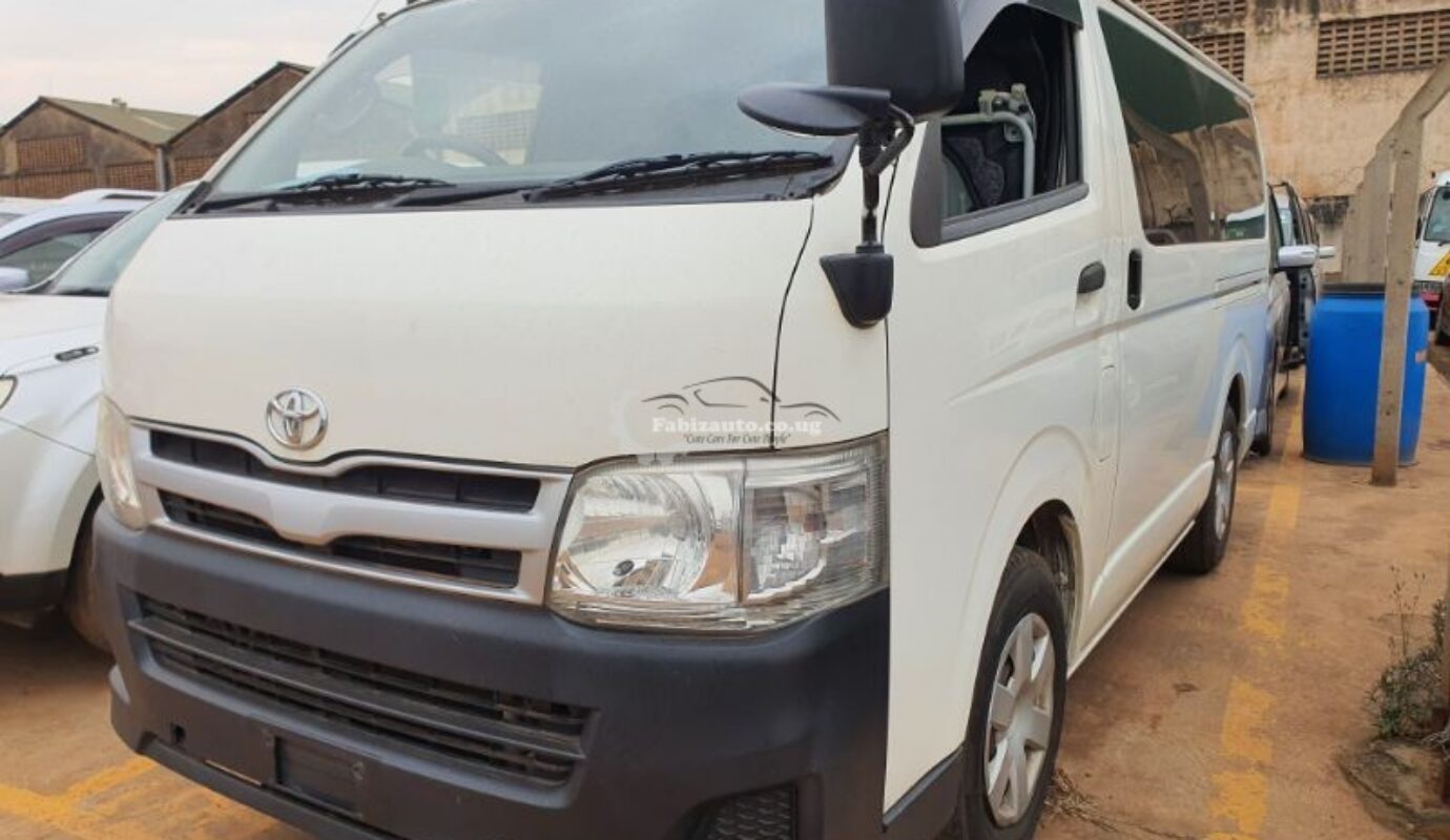 TOYOTA HIACE