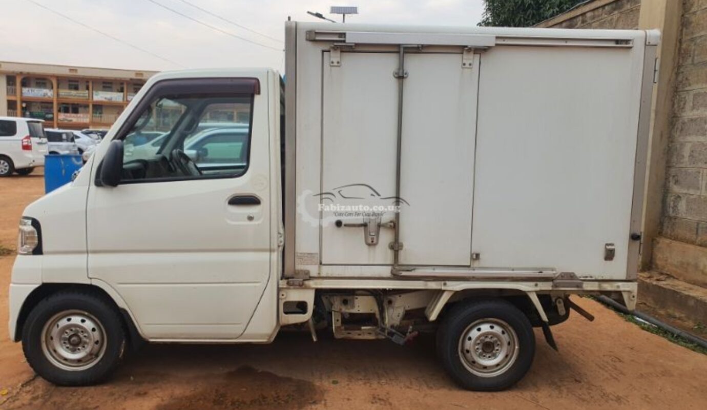 MITSUBISHI MINICAB