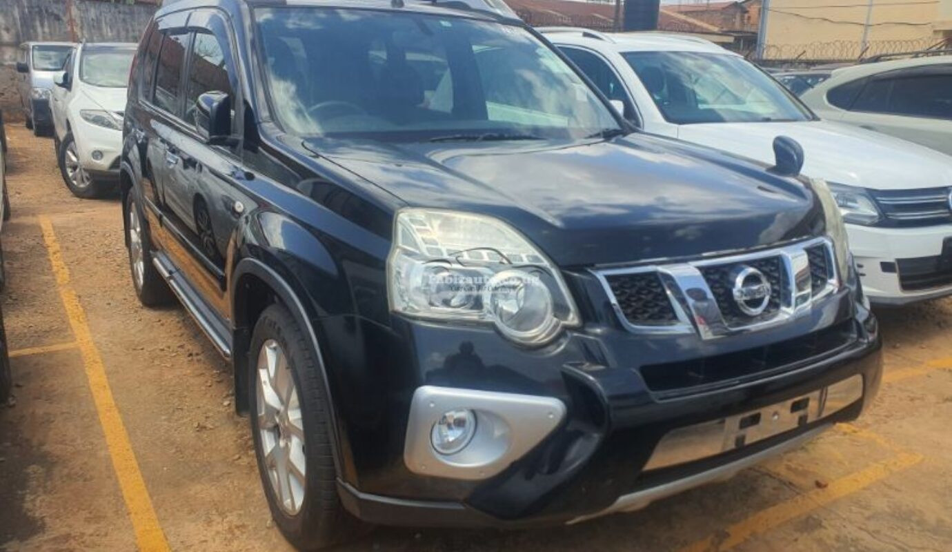 NISSAN X TRAIL