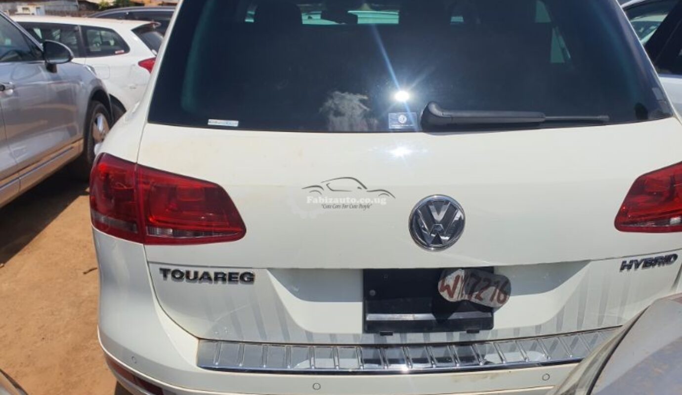 VOLKSWAGEN TOUAREG