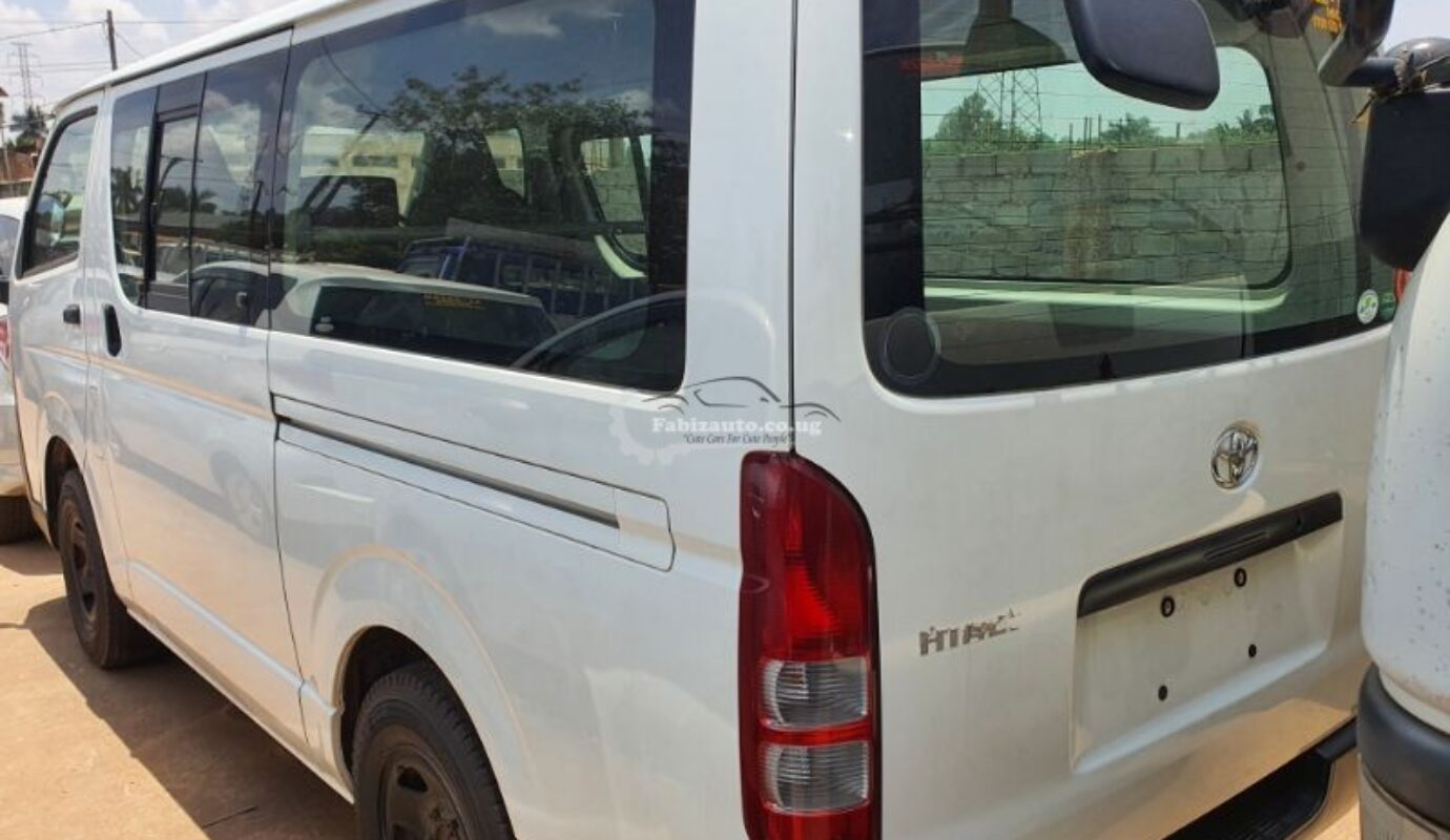 TOYOTA HIACE