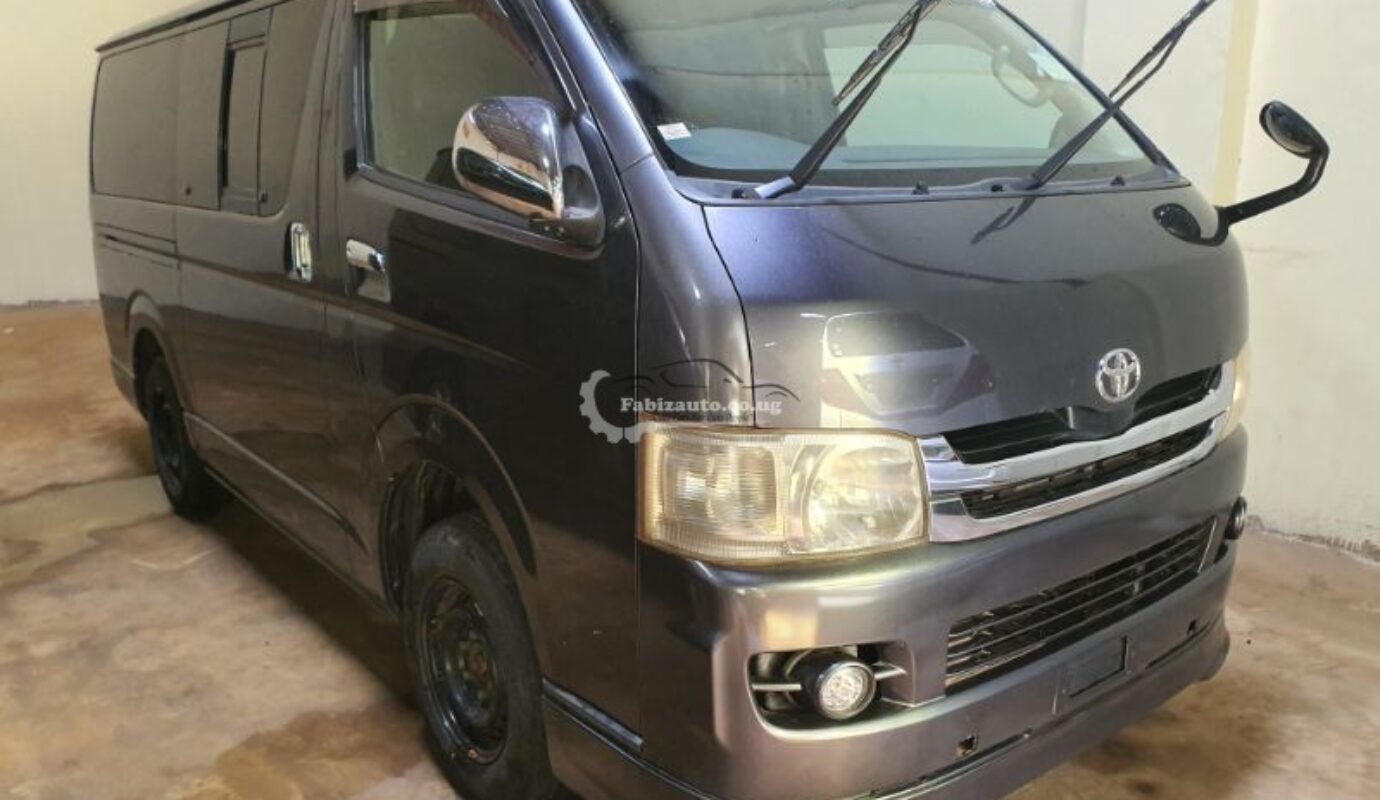 TOYOTA HIACE