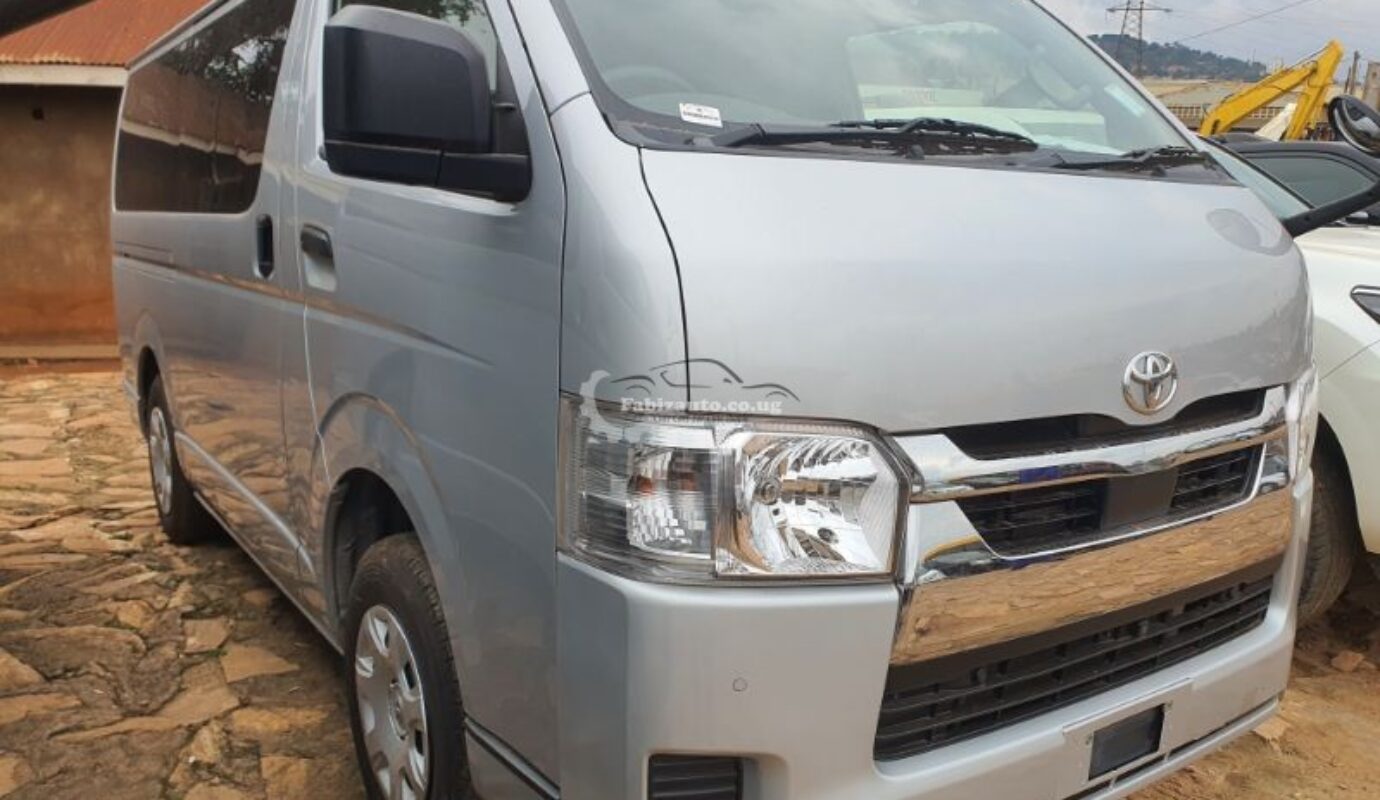 TOYOTA HIACE