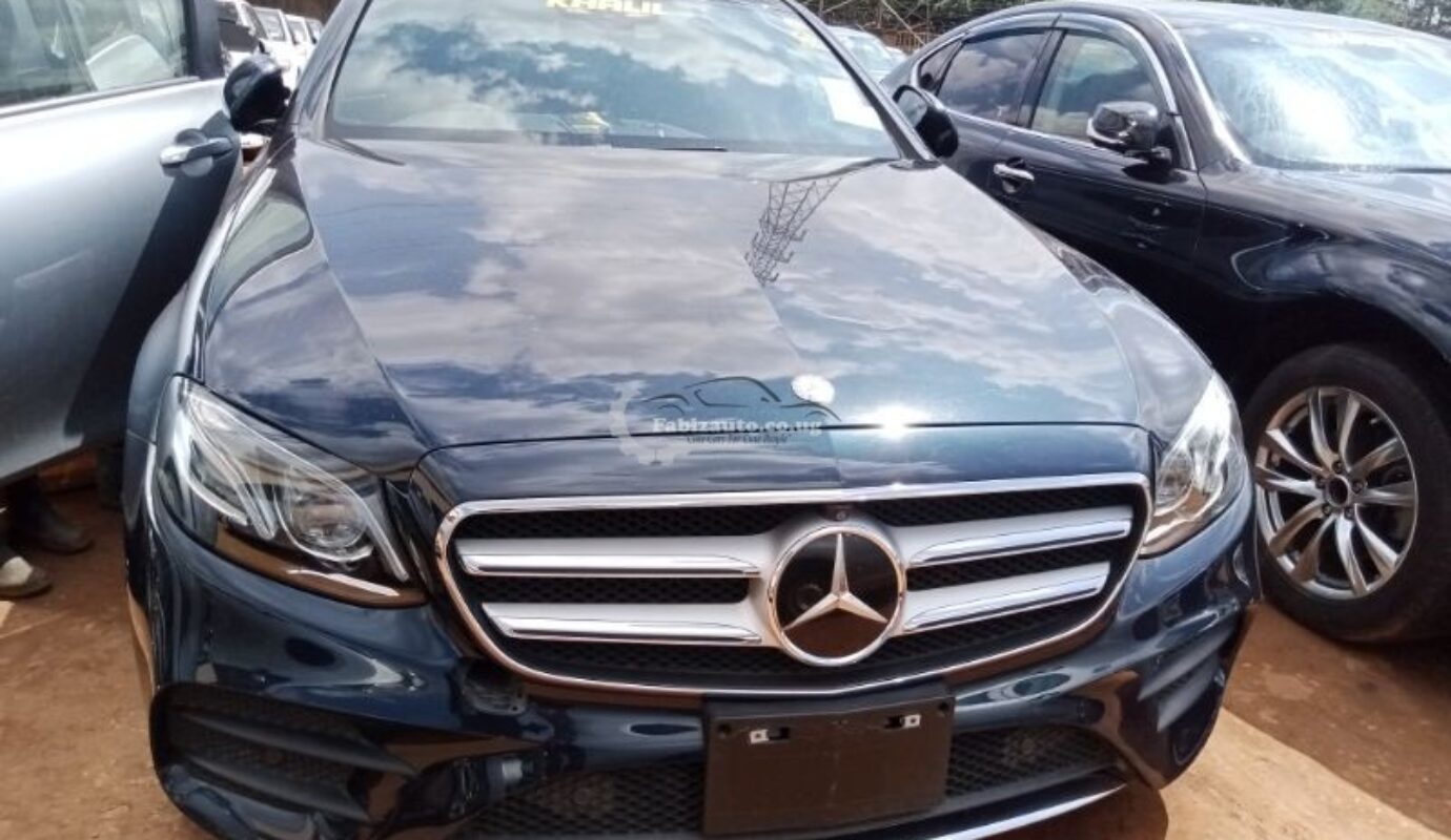 Mercedes-Benz E200